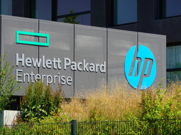 Минпромторг отказался от параллельного импорта ноутбуков HP и Fujitsu: акцент на российские аналоги